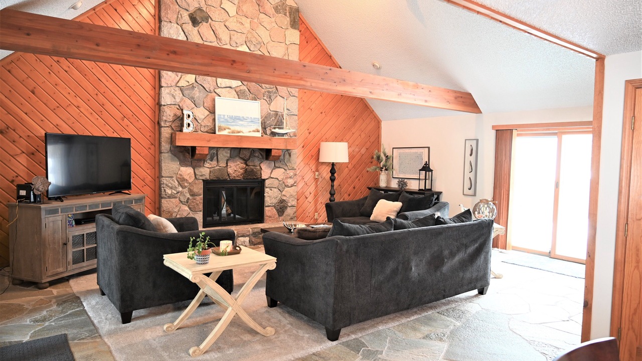 Photo of Livingroom in Boyne City