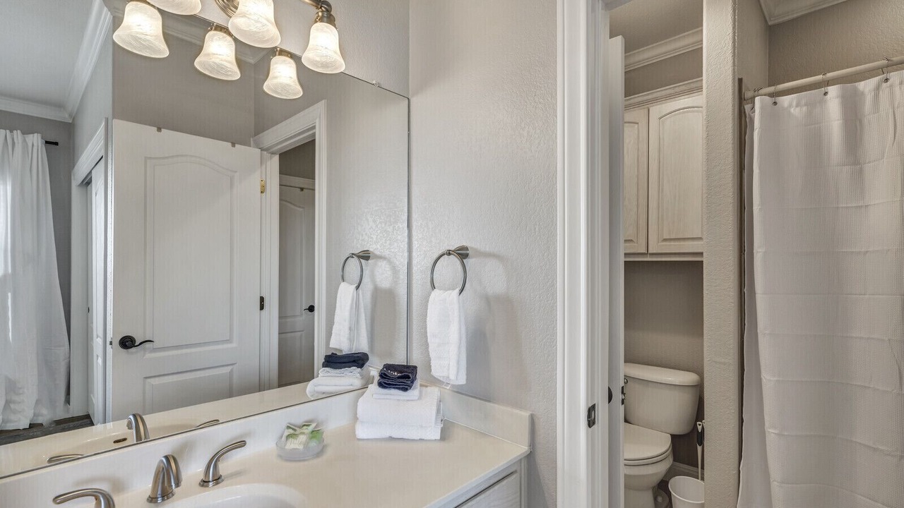 Photo of Bathroom in Highland Lake Estates