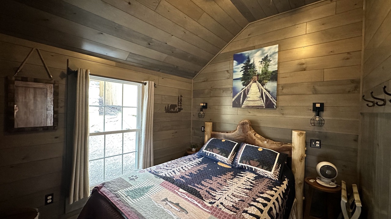 Photo of Bedroom in Town of Webb
