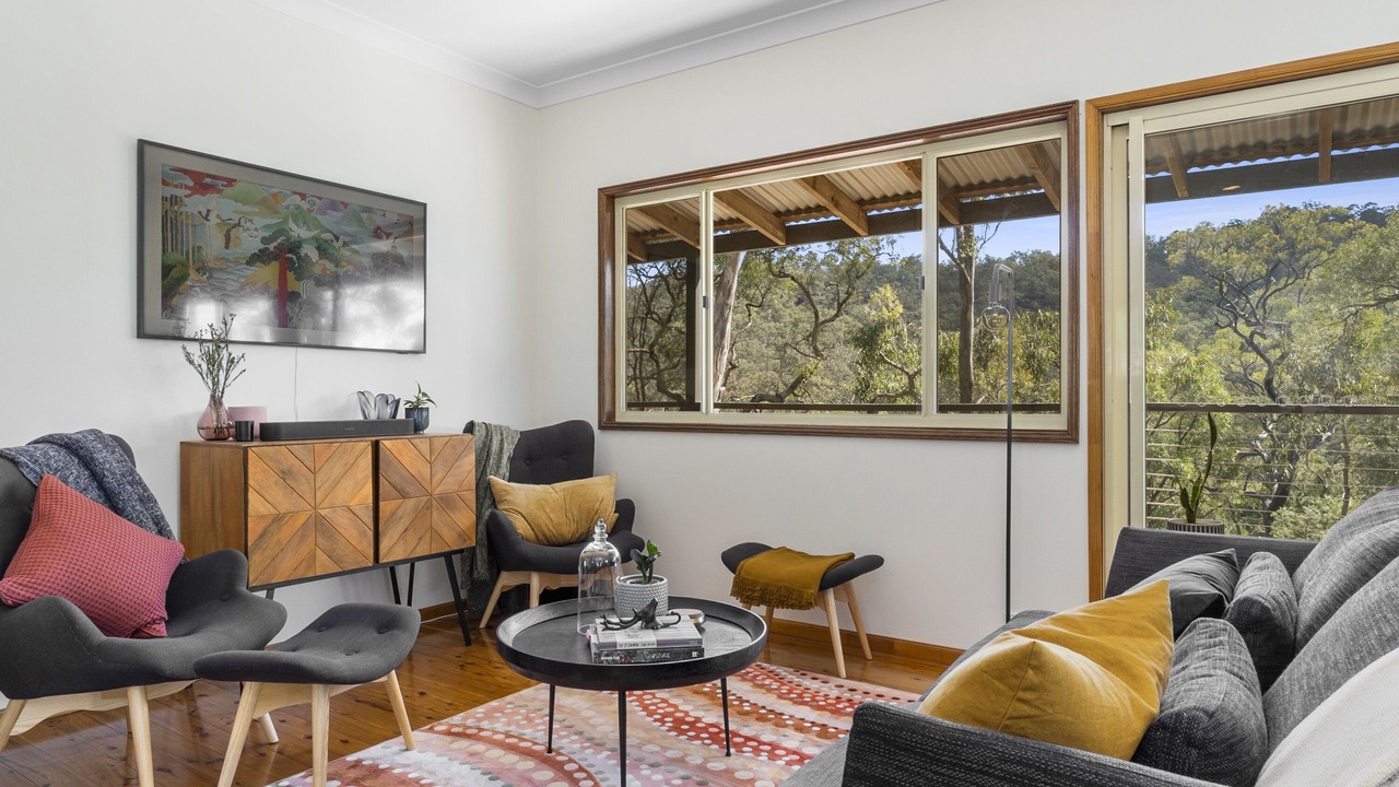 Photo of Livingroom in Leets Vale