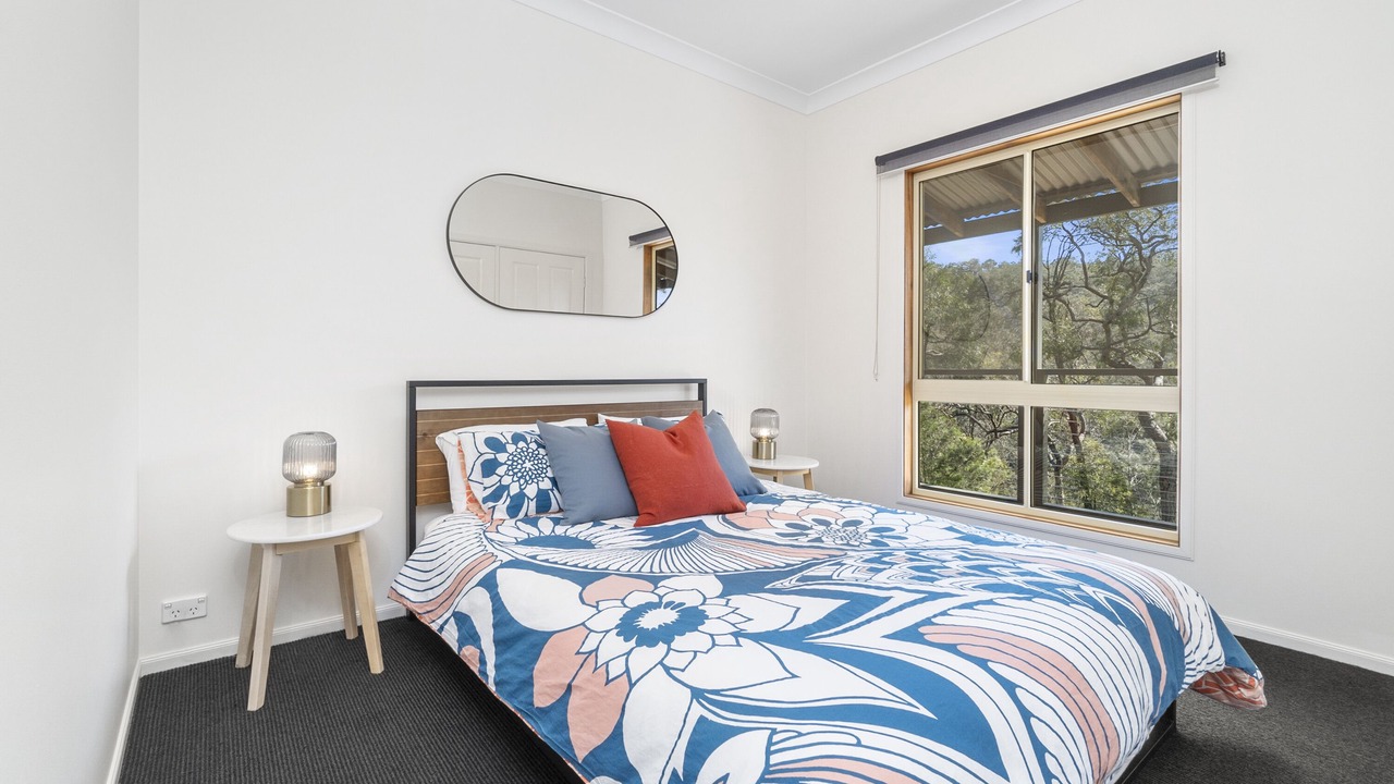 Photo of Bedroom in Leets Vale