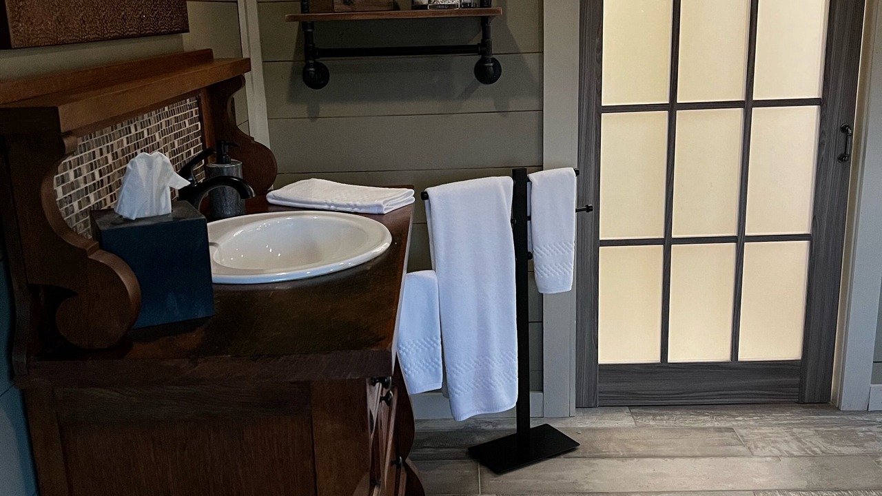 Photo of Bathroom in Swink