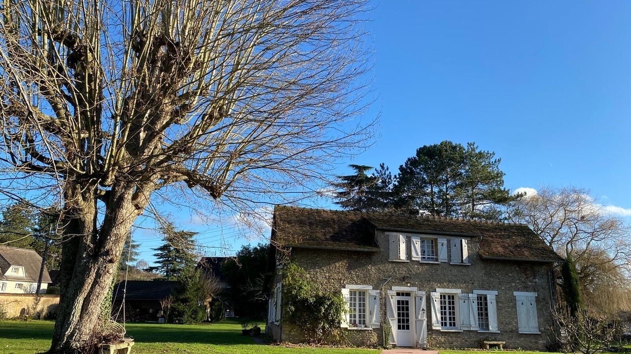 Photo of Outdoor in Menilles