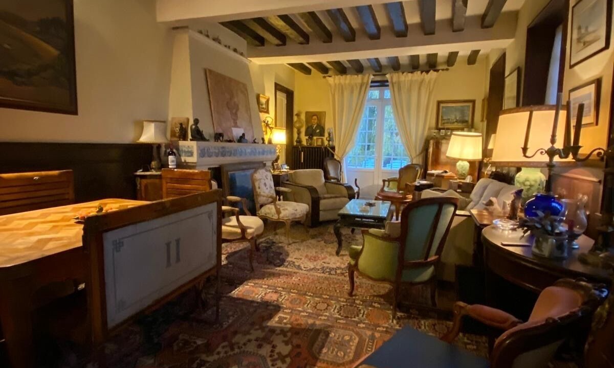 Photo of Others in Menilles