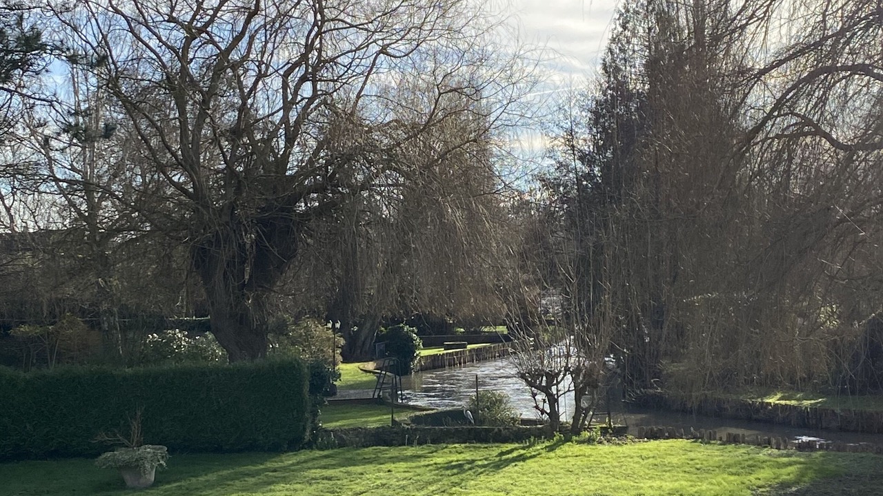 Photo of Outdoor in Menilles