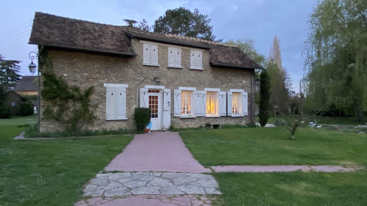 Photo of Outdoor in Menilles