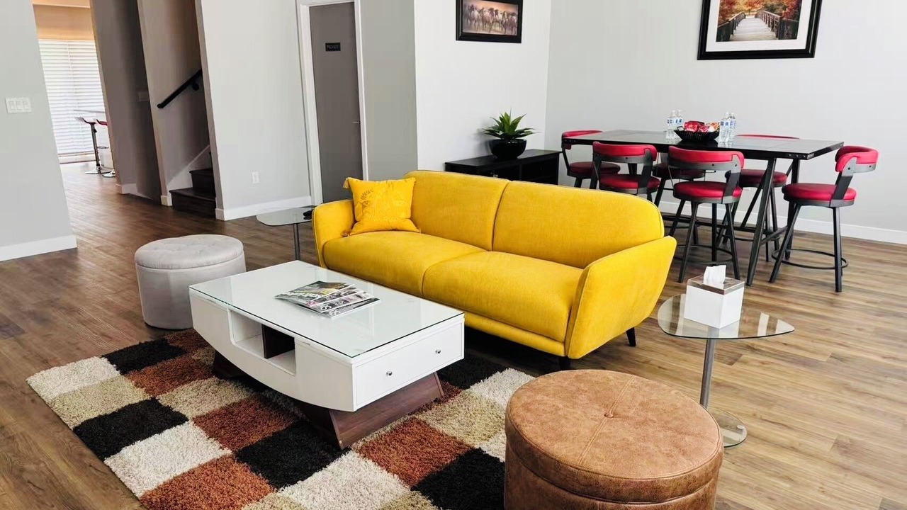 Photo of Livingroom in Draper