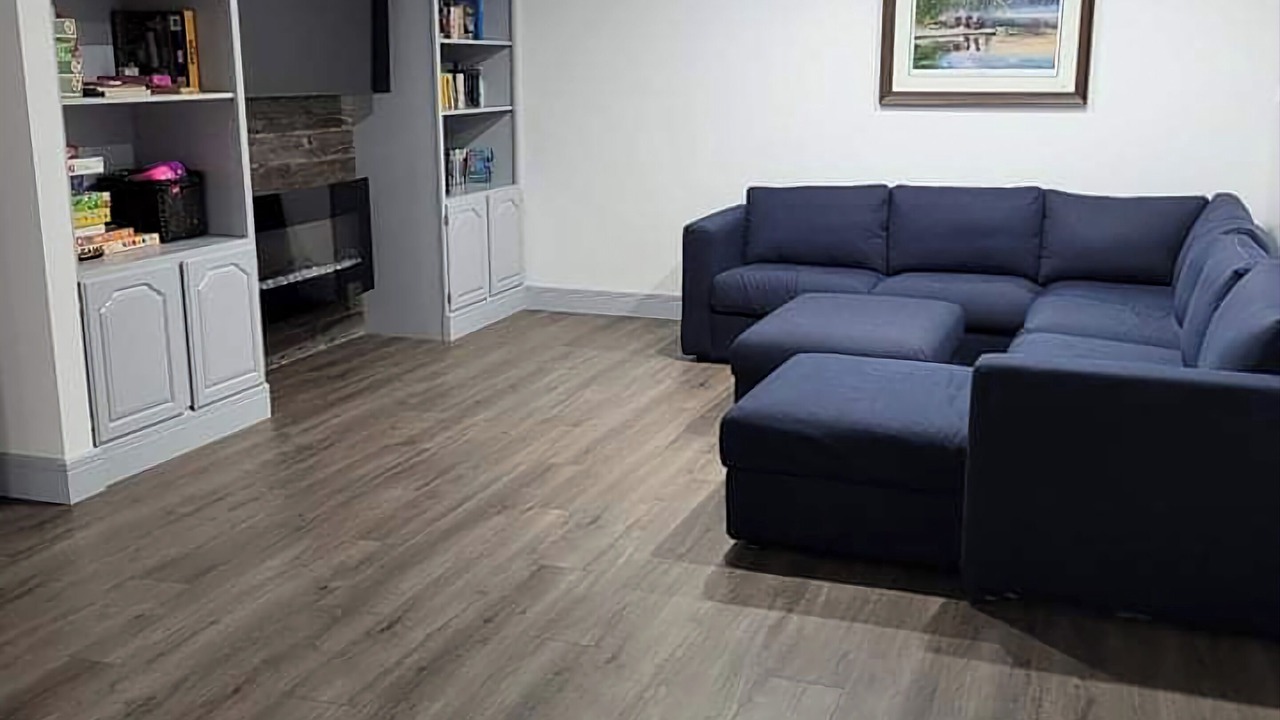 Photo of Livingroom in Greenwater Lake