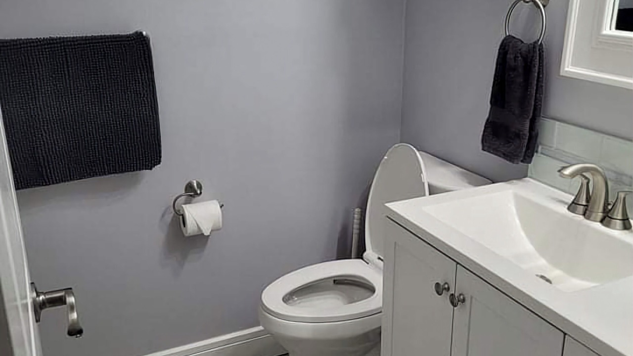 Photo of Bathroom in Greenwater Lake
