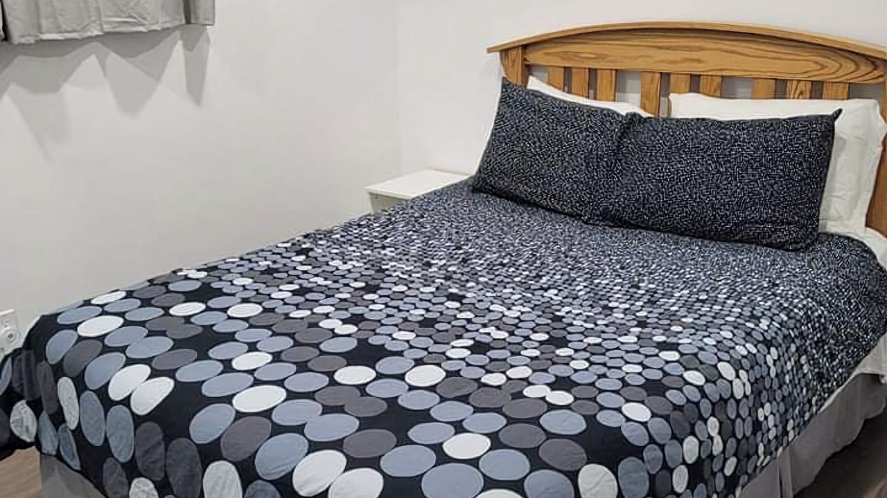 Photo of Bedroom in Greenwater Lake