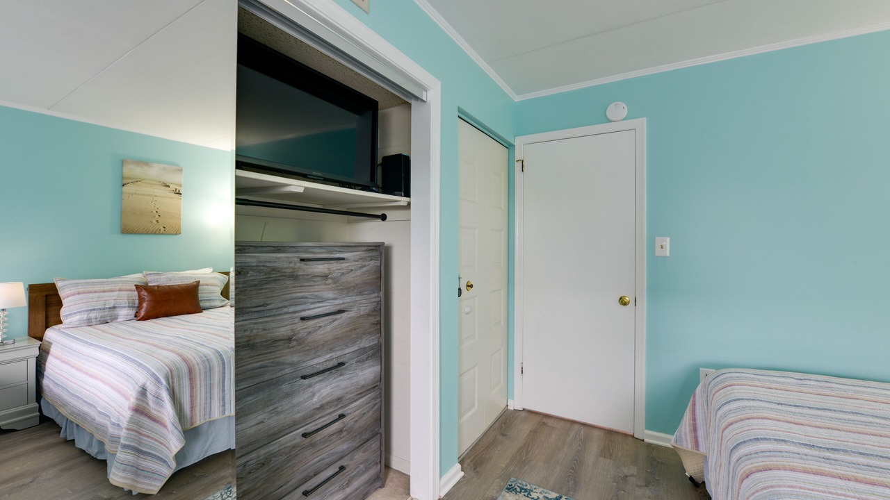 Photo of Bedroom in Admiral Estates
