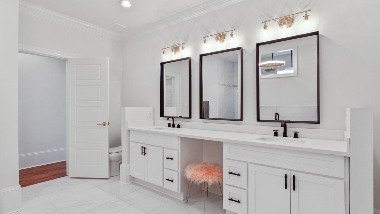 Photo of Bathroom in West Riverside