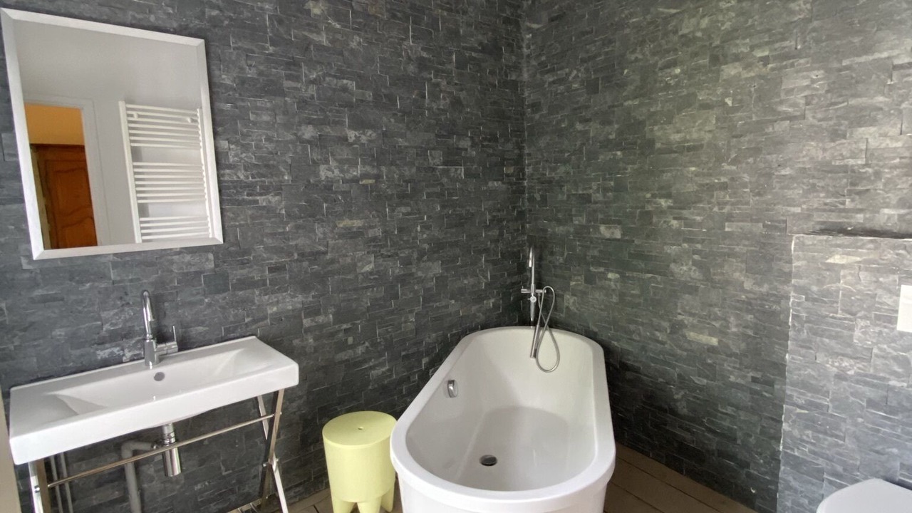 Photo of Bathroom in Saint-Leger-sur-Dheune