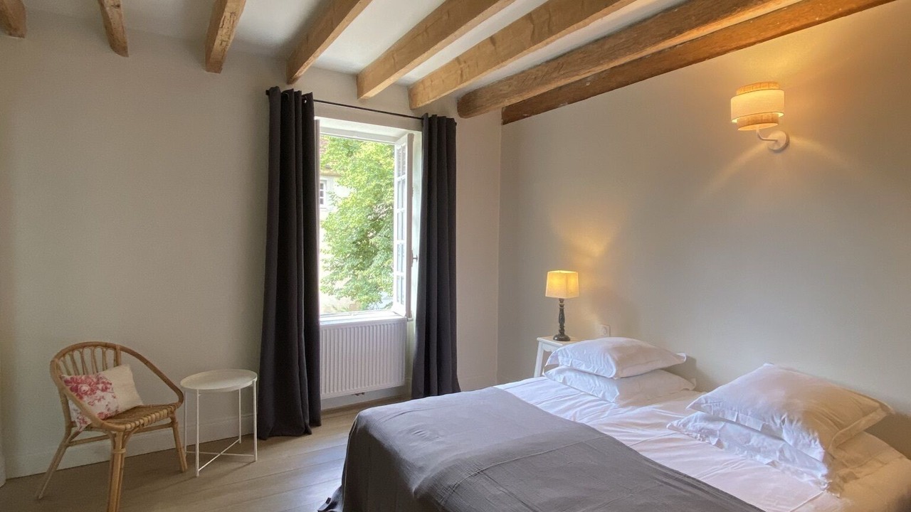 Photo of Bedroom in Saint-Leger-sur-Dheune