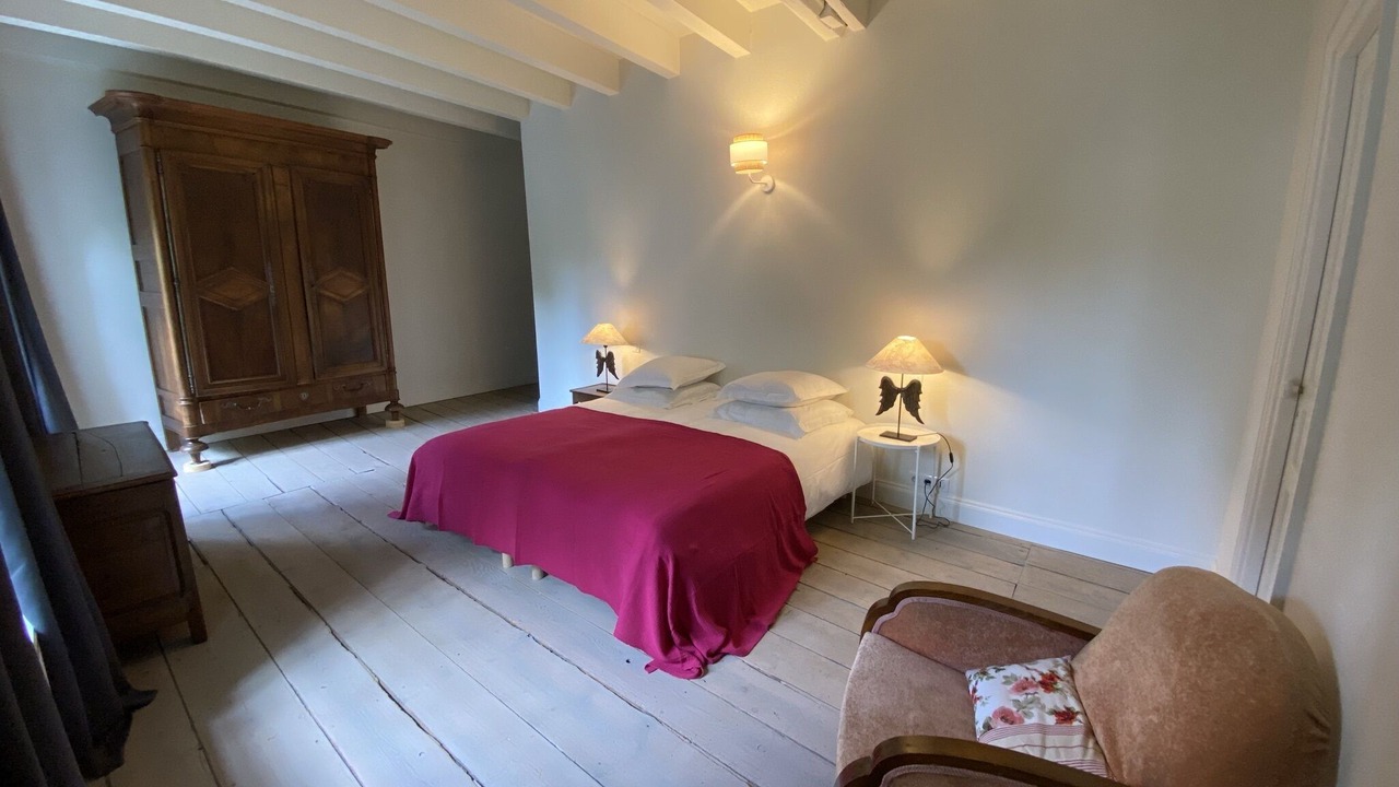 Photo of Bedroom in Saint-Leger-sur-Dheune