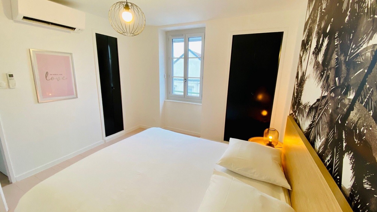 Photo of Bedroom in Montceau-les-Mines