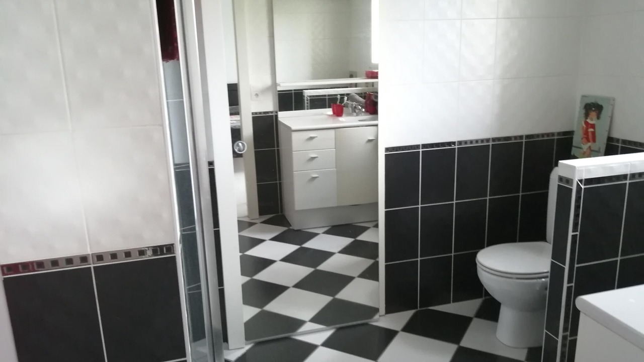 Photo of Bathroom in Saint-Laurent-sur-Oust