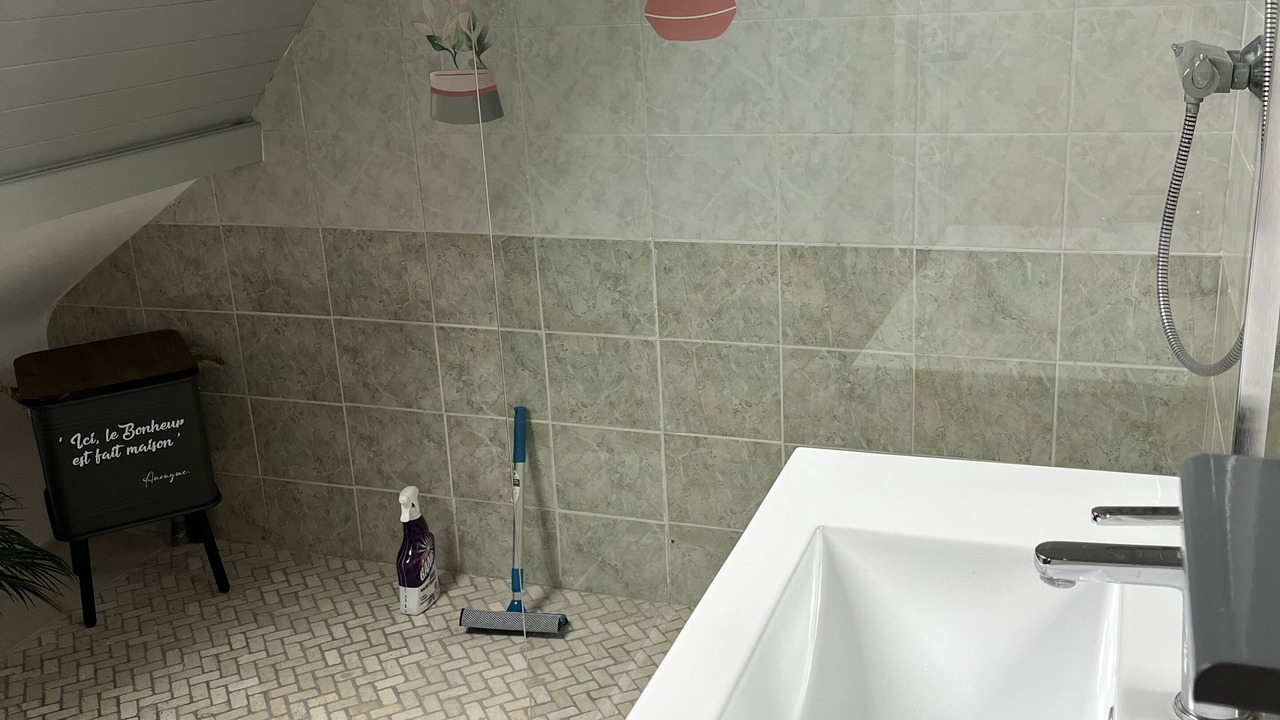 Photo of Bathroom in Plouharnel