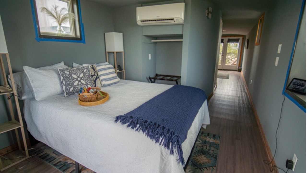 Photo of Bedroom in Cottonwood Shores