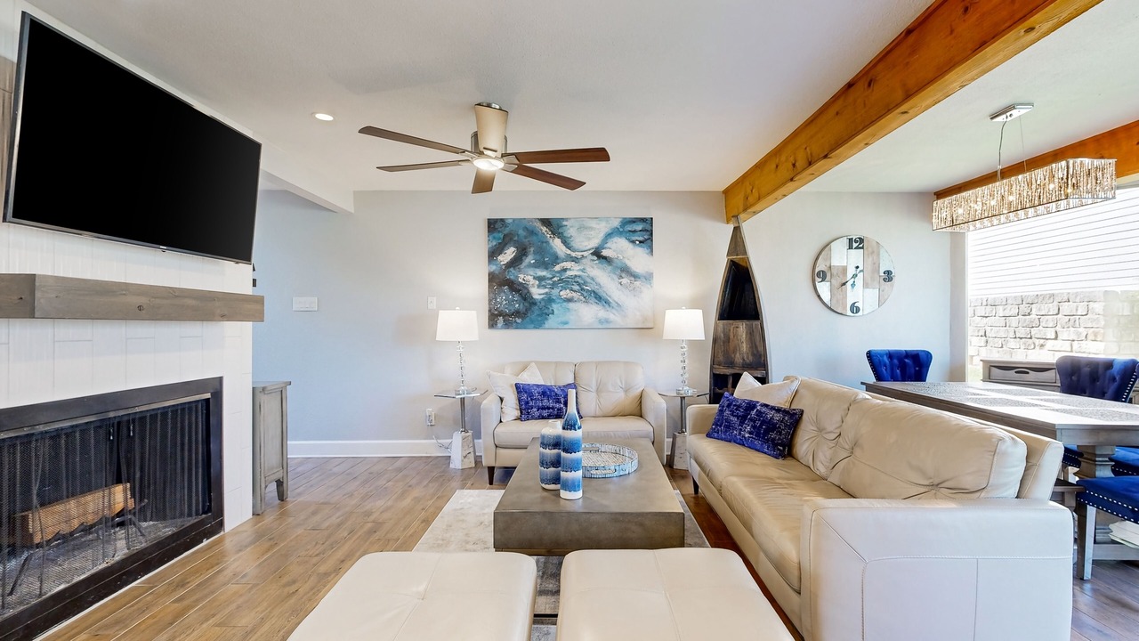 Photo of Livingroom in Lakeway