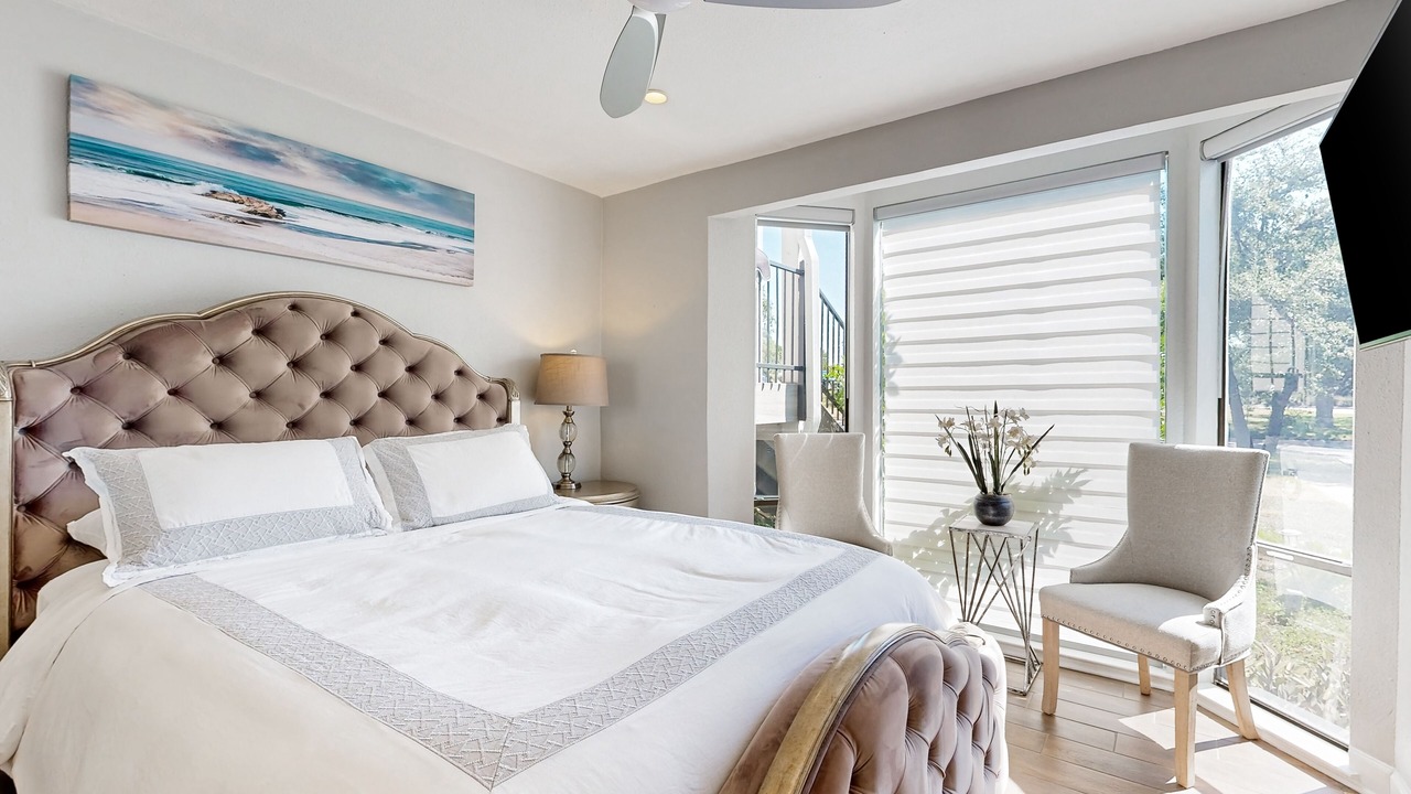 Photo of Bedroom in Lakeway