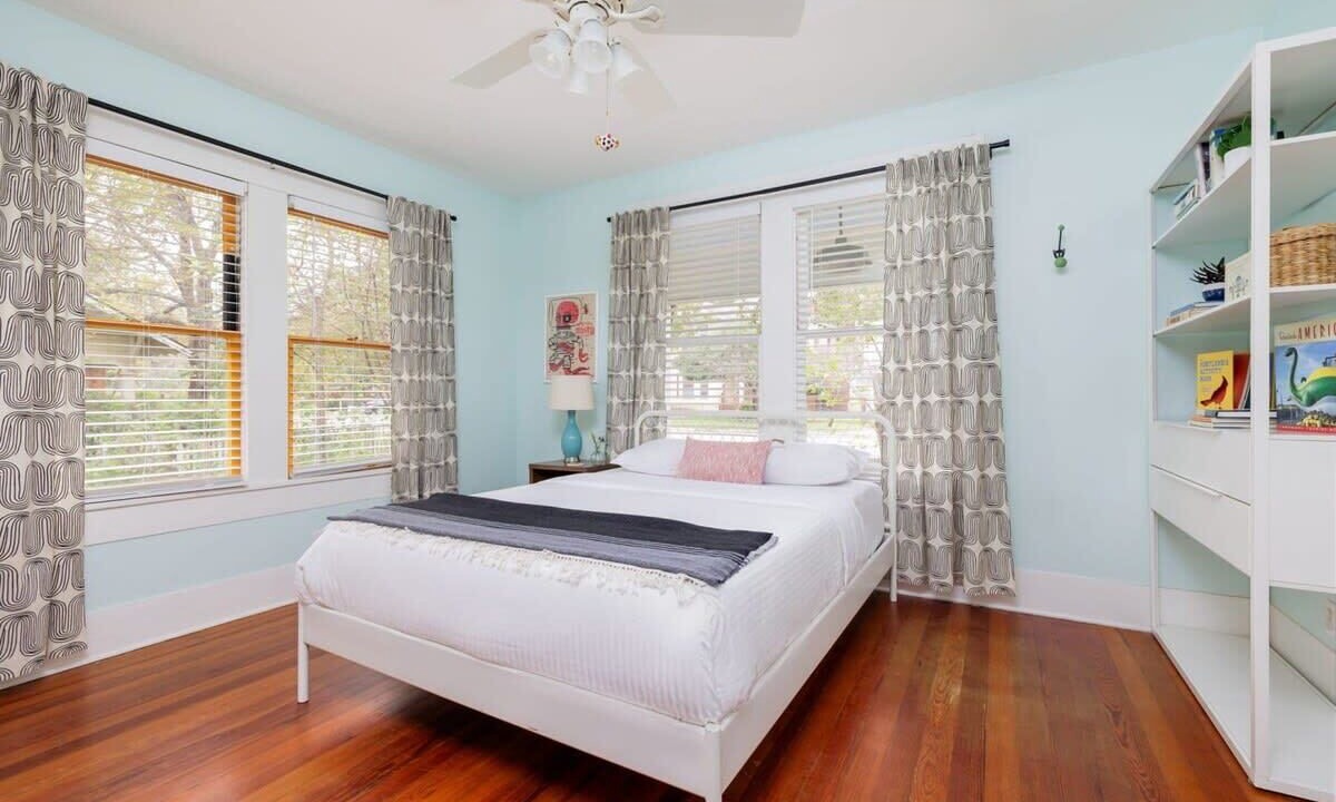 Photo of Bedroom in Hyde Park