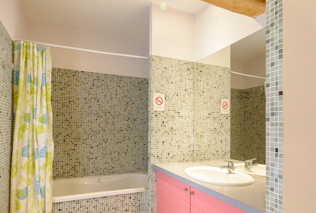 Photo of Bathroom in Cherves-Richemont