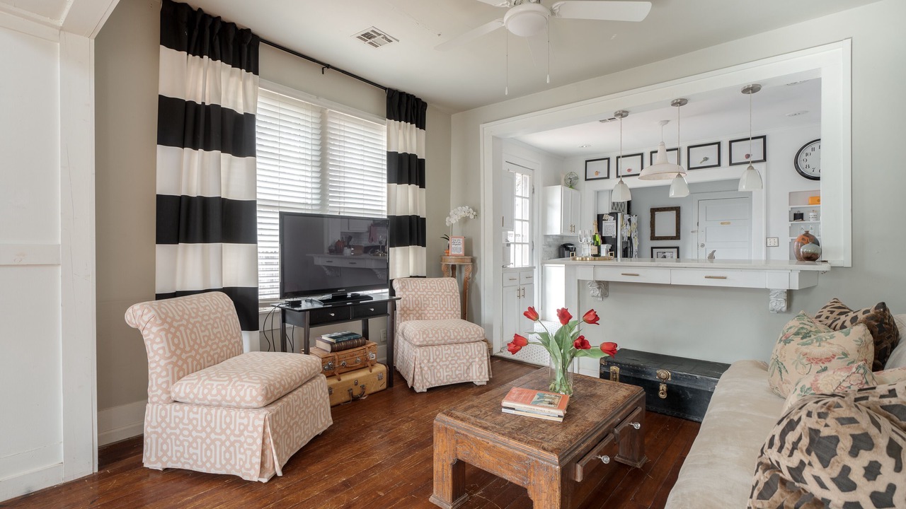 Photo of Livingroom in Central Oklahoma City