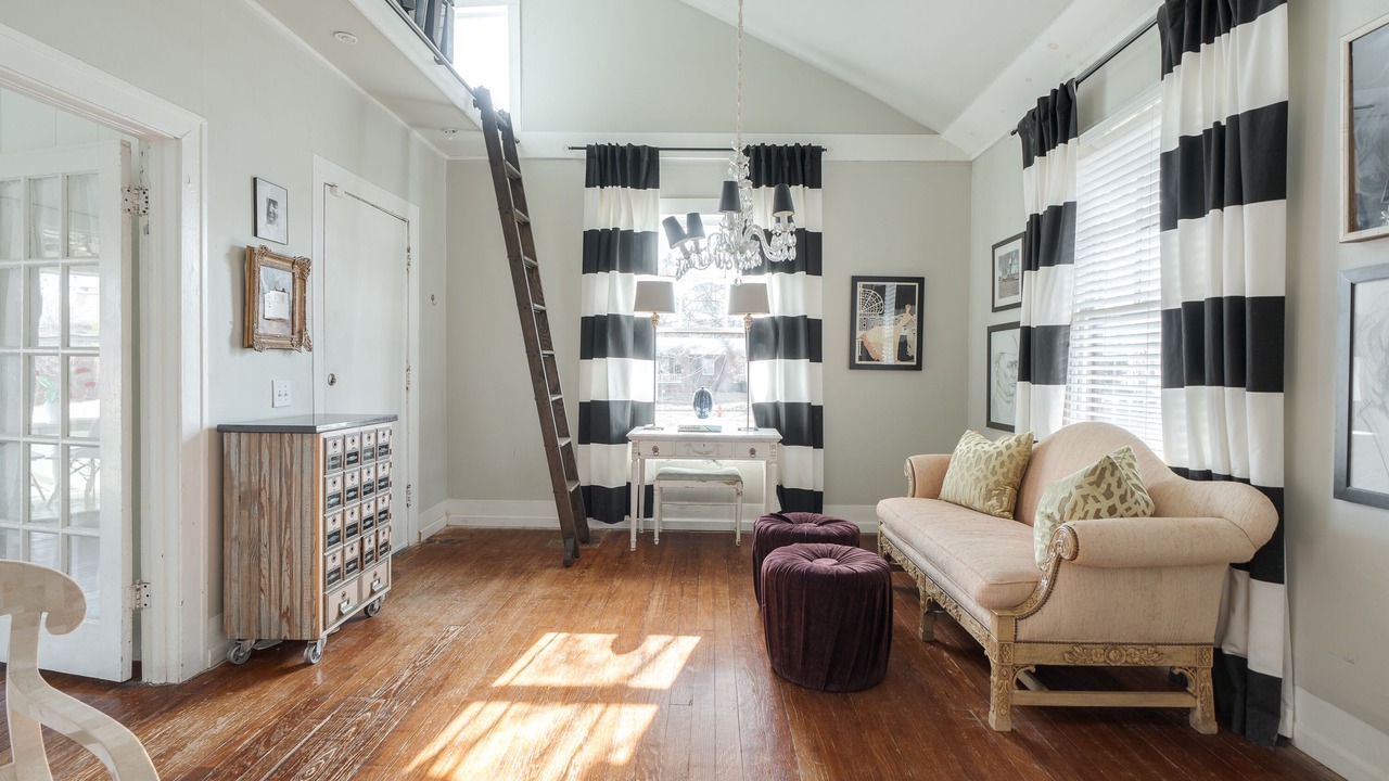 Photo of Livingroom in Central Oklahoma City
