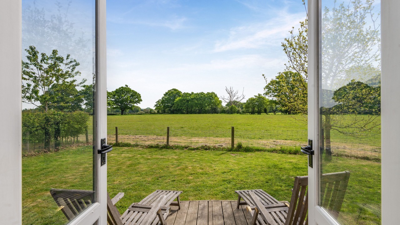 Photo of Patio Balcony in Abbess Roding