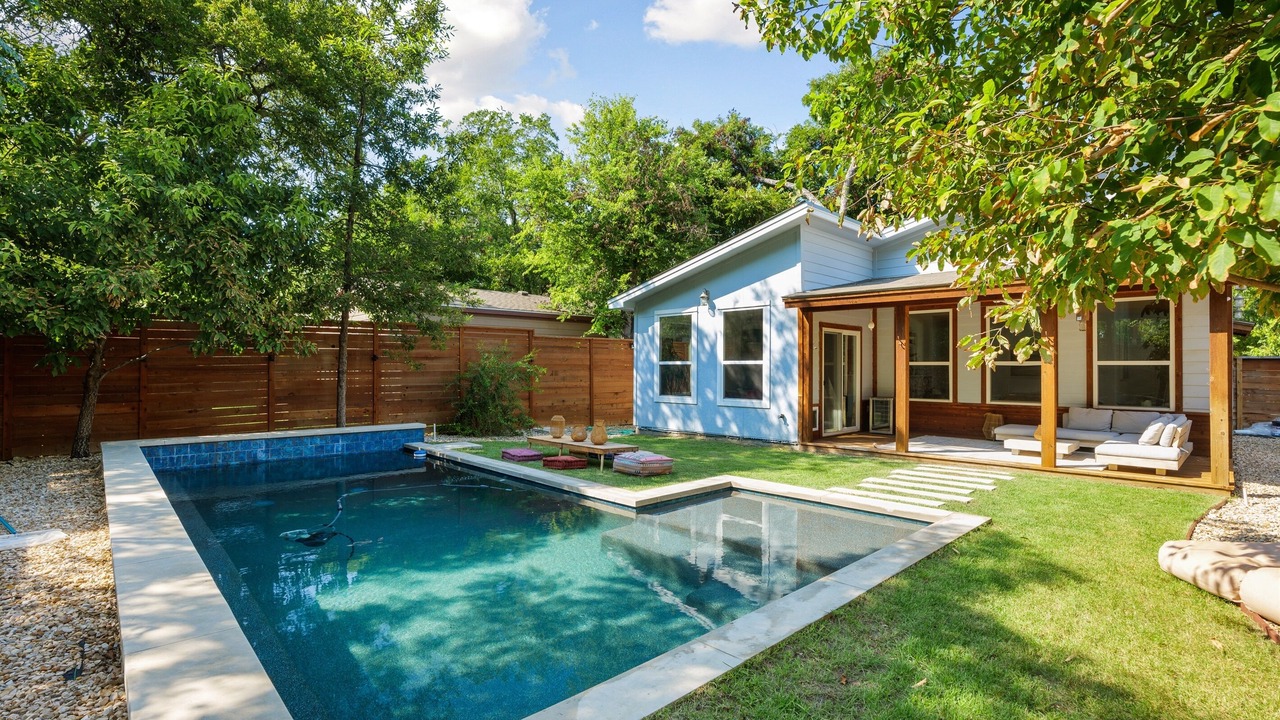 Photo of Outdoor in Govalle