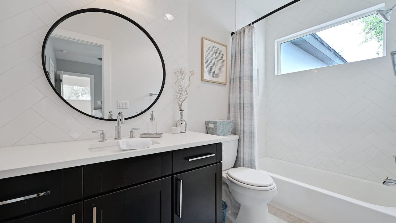 Photo of Bathroom in Dawson