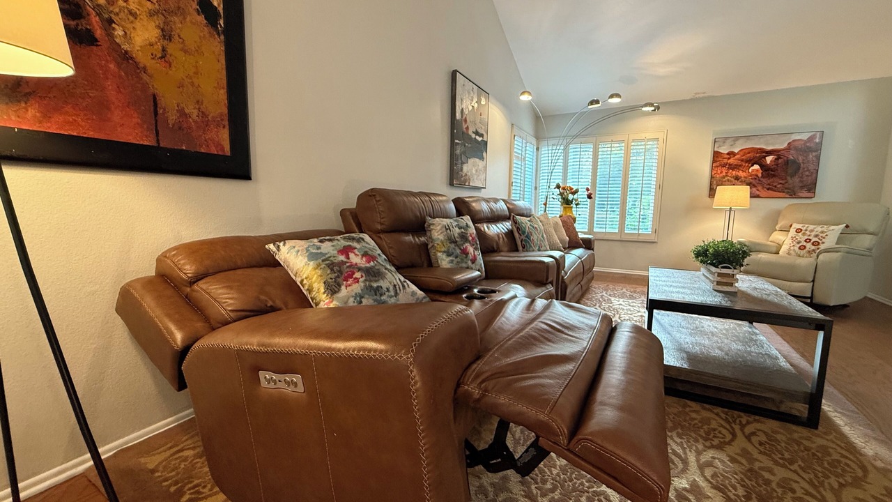 Photo of Livingroom in Rancho Penasquitos