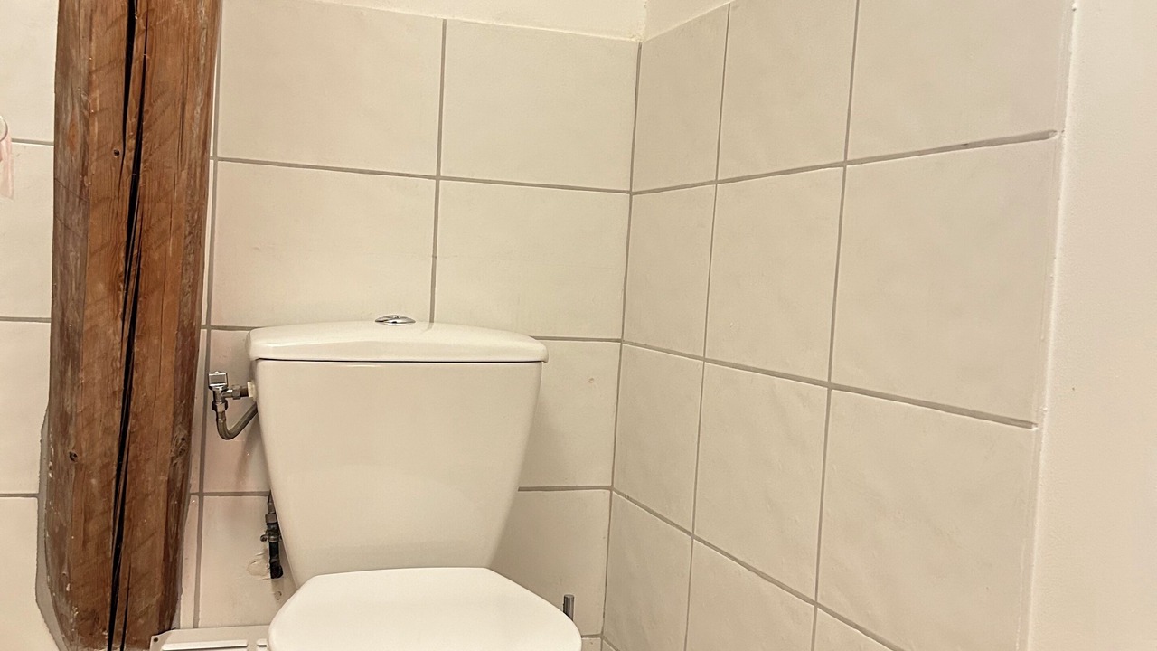 Photo of Bathroom in Meursault
