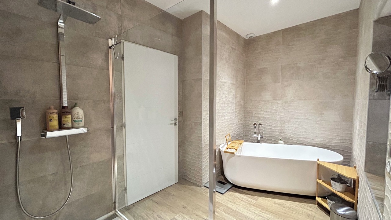 Photo of Bathroom in Meursault