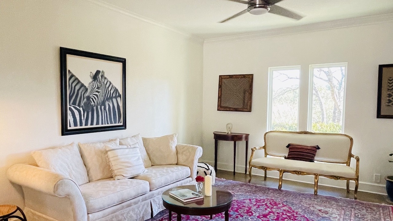 Photo of Livingroom in Lost Creek