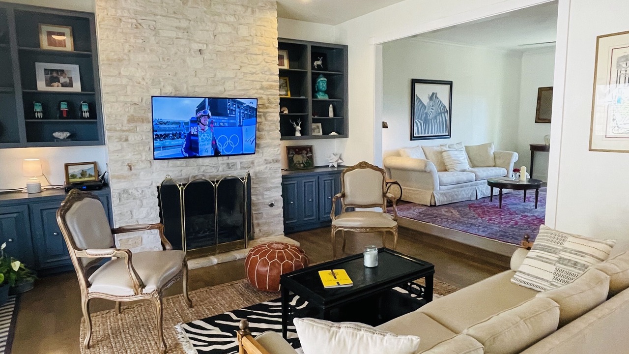 Photo of Livingroom in Lost Creek
