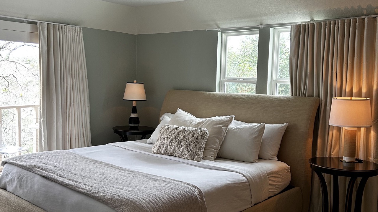 Photo of Bedroom in Lost Creek