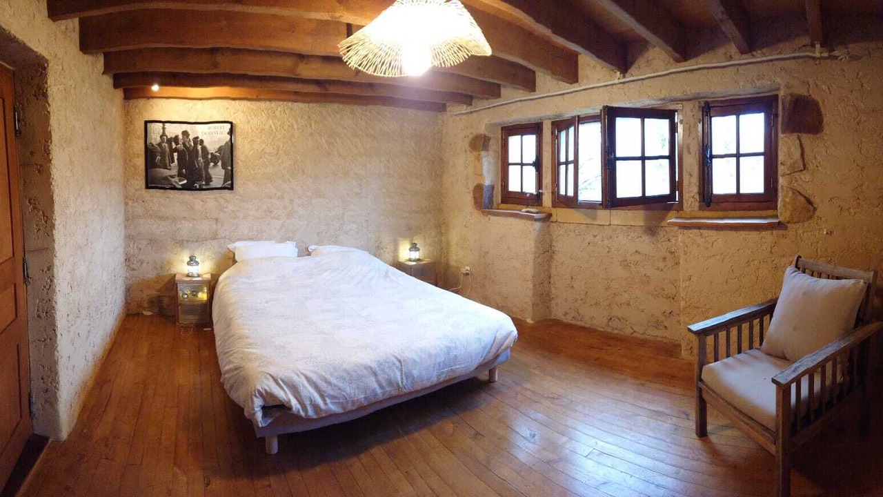 Photo of Bedroom in Doissat