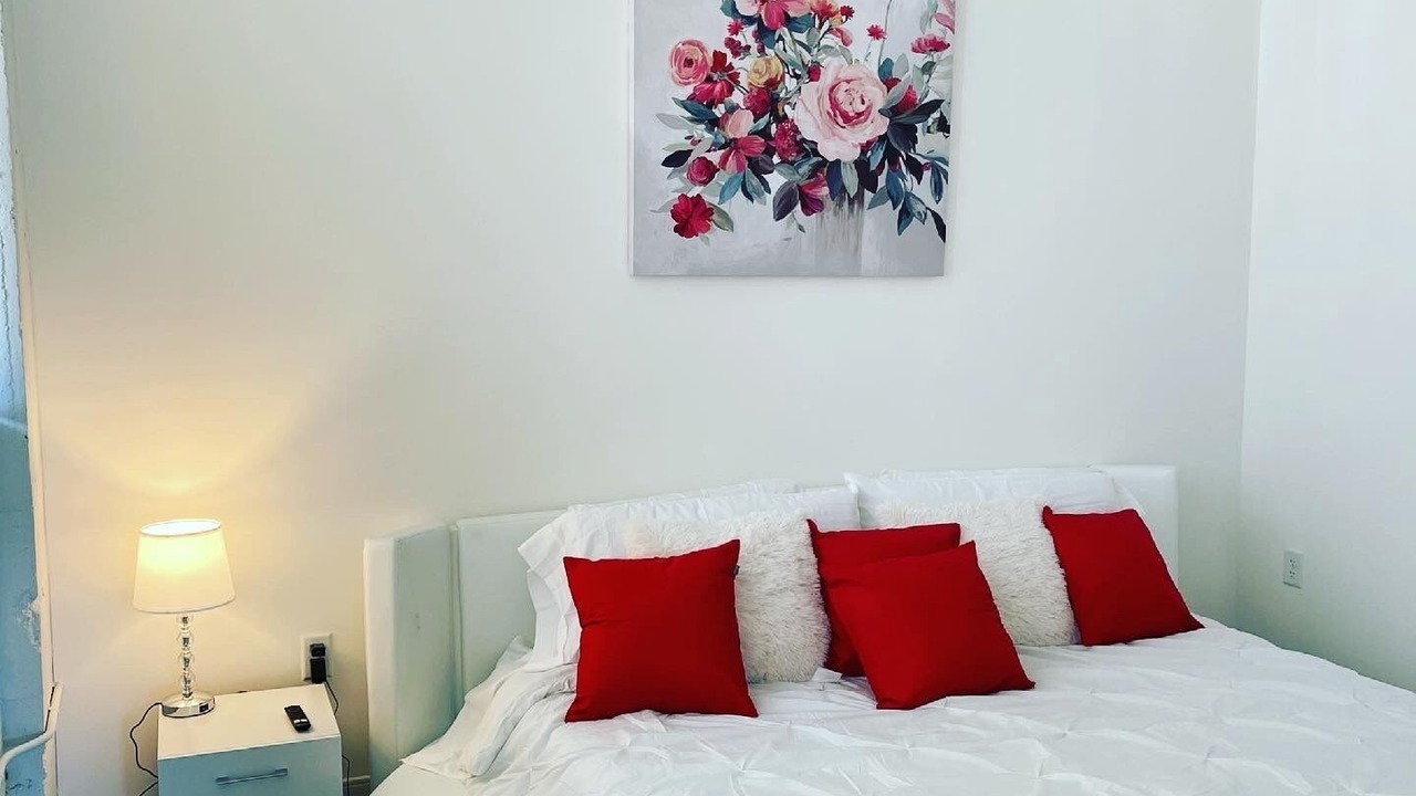 Photo of Bedroom in Midtown
