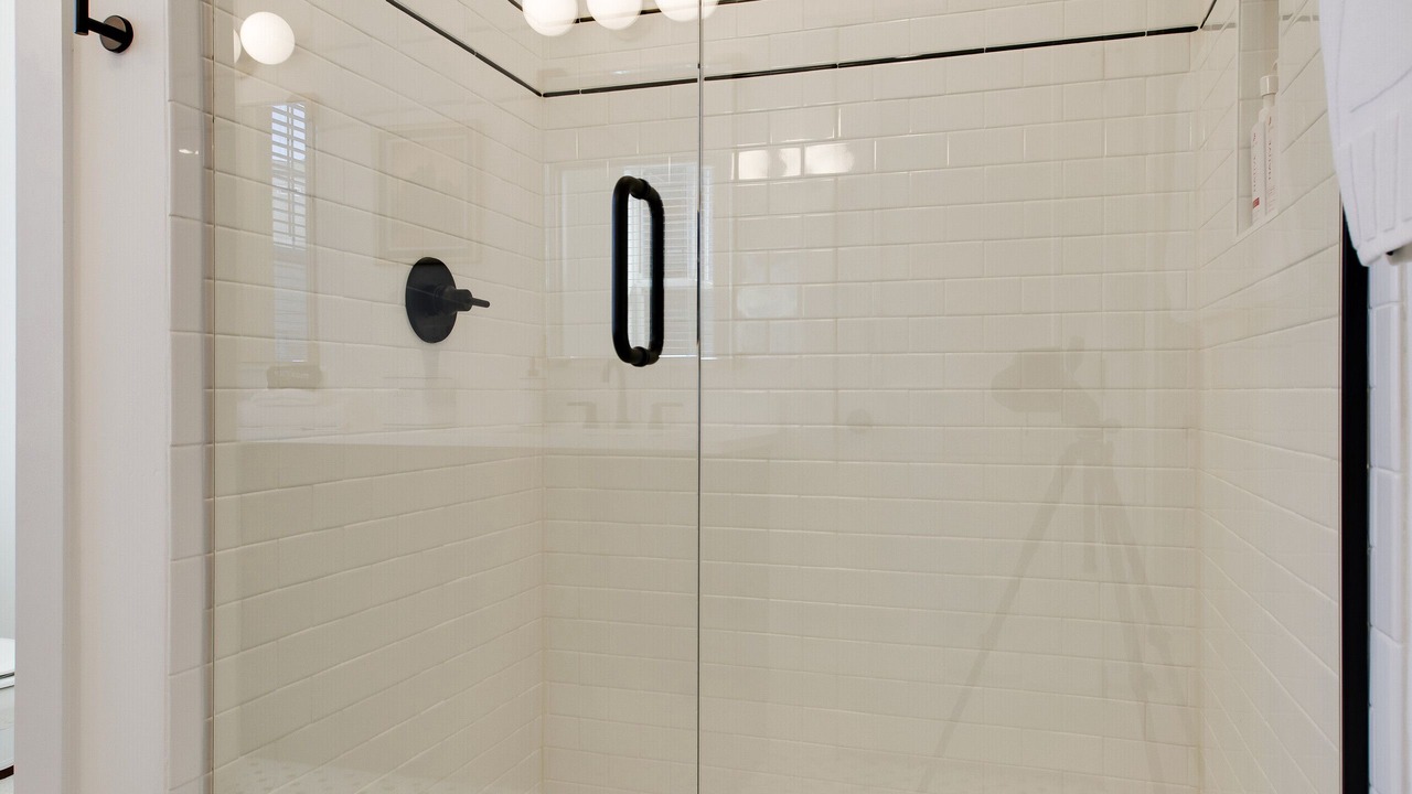 Photo of Bathroom in Maxwell