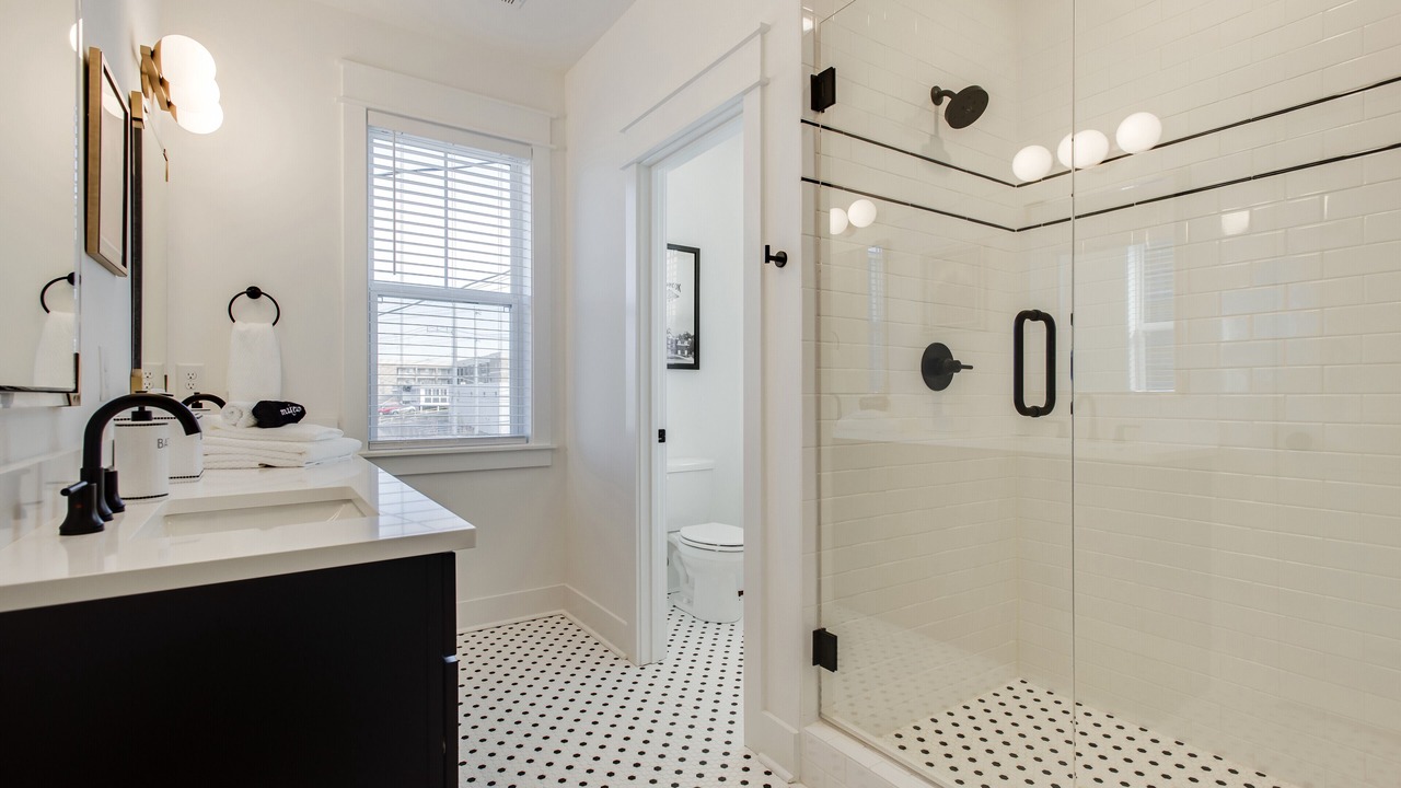Photo of Bathroom in Maxwell