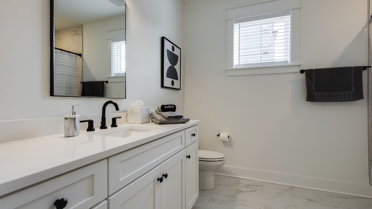 Photo of Bathroom in Maxwell