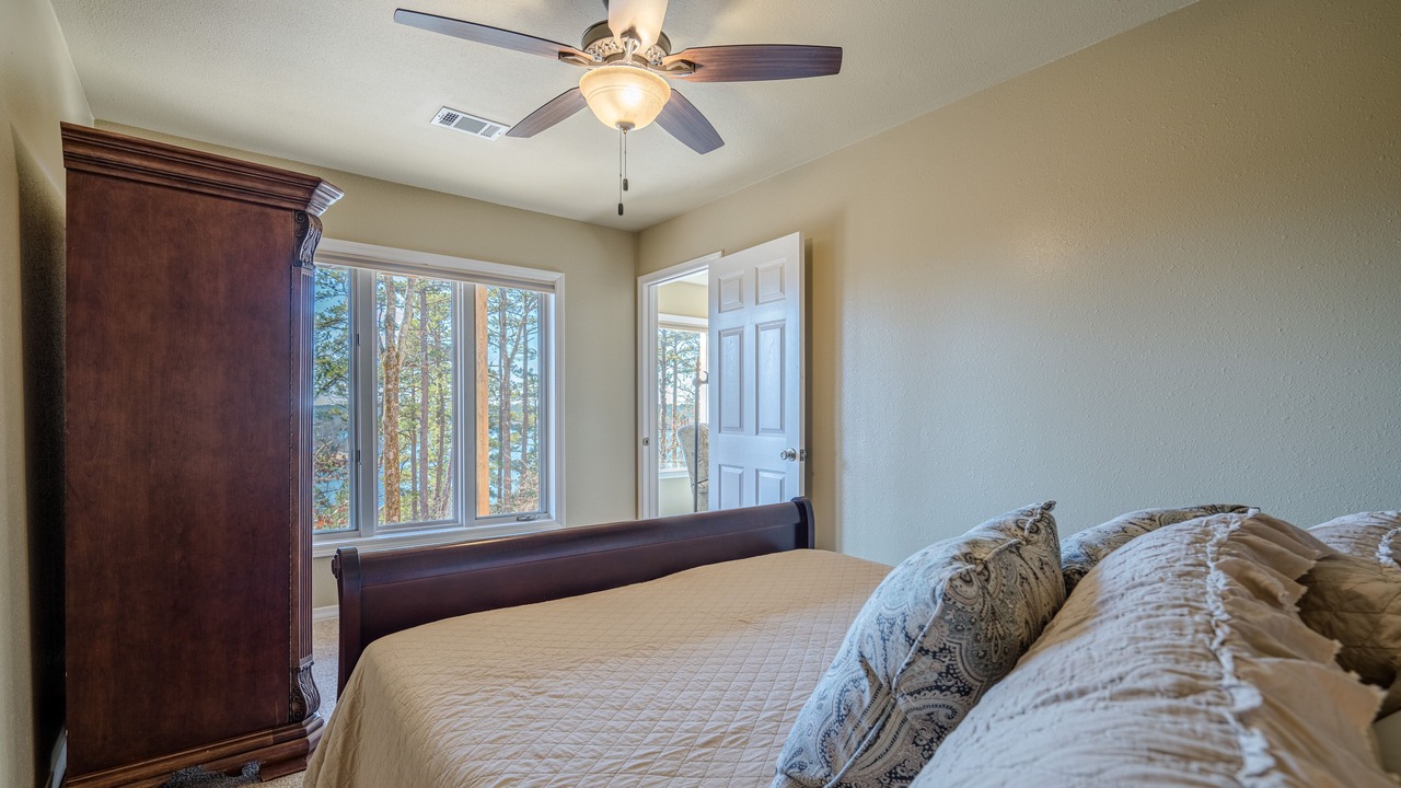 Photo of Bedroom in Hot Springs Village