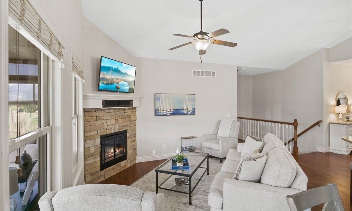 Photo of Bedroom in Camdenton
