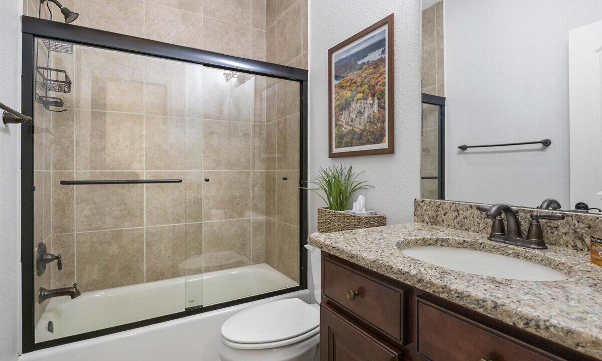 Photo of Bathroom in Camdenton