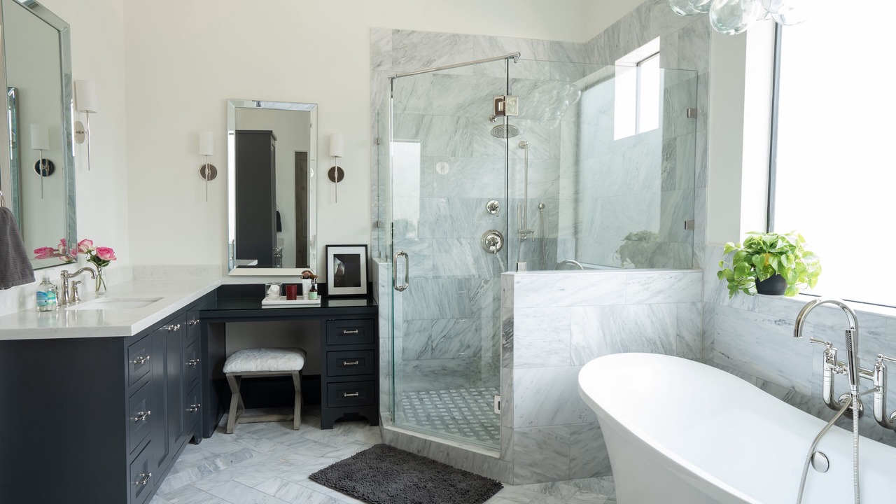 Photo of Bathroom in Lazybrook/Timbergrove