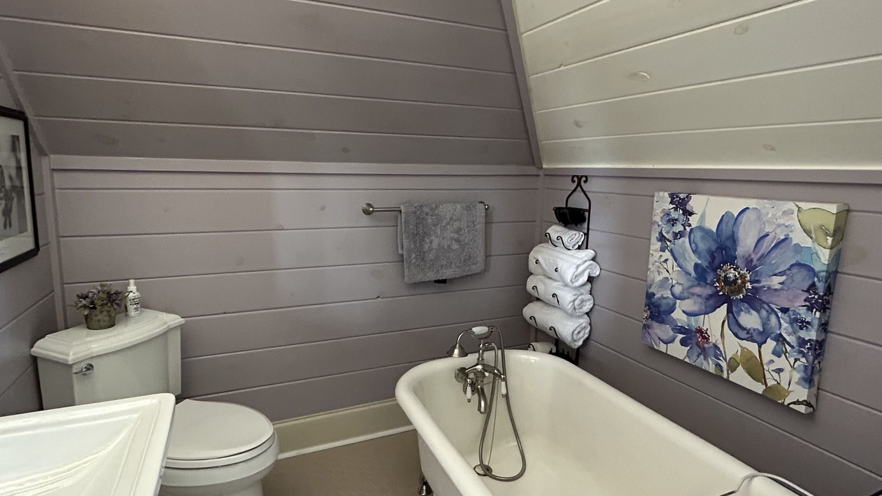 Photo of Bathroom in Sulphur Springs