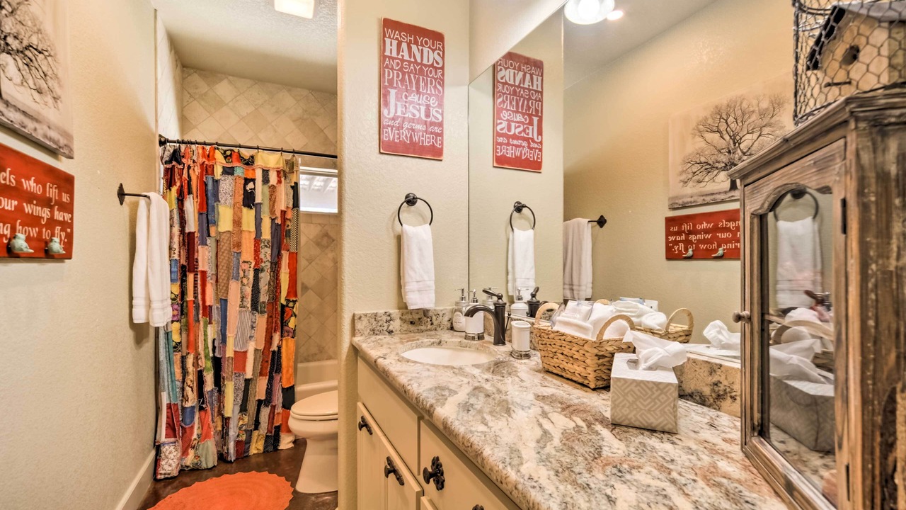 Photo of Bathroom in Blanco