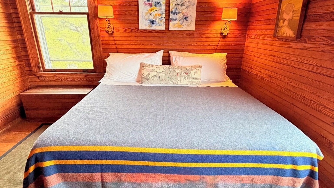 Photo of Bedroom in Frontenac